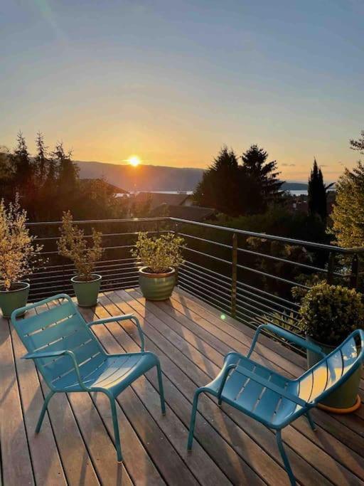 Maison De Vacances 220M2 Vue Lac Et Chateau マントン・サン・ベルナール エクステリア 写真